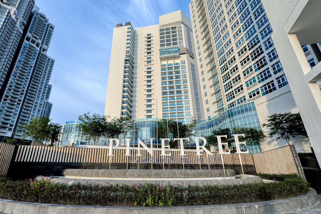 PINETREE MARINA RESORT