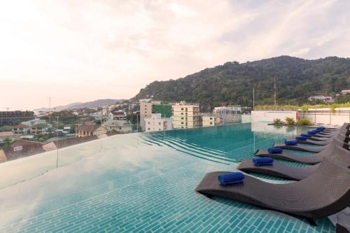 Mercure Phuket Patong Journeyhub photo 1