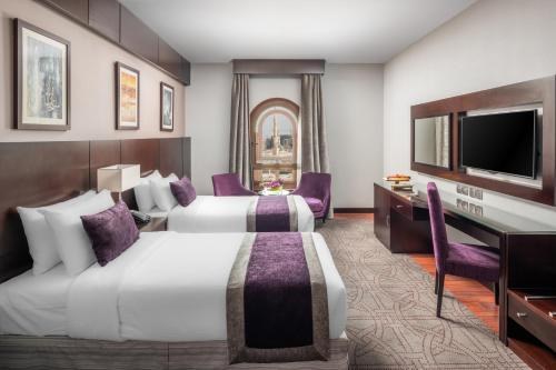 Taiba Front Hotel photo 1