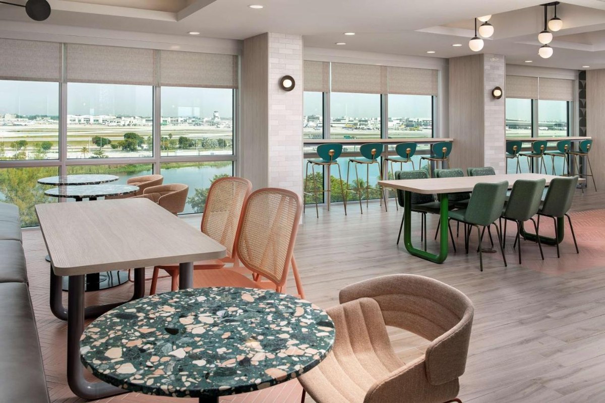 Tru by Hilton Miami Airport South Blue Lagoon photo 4