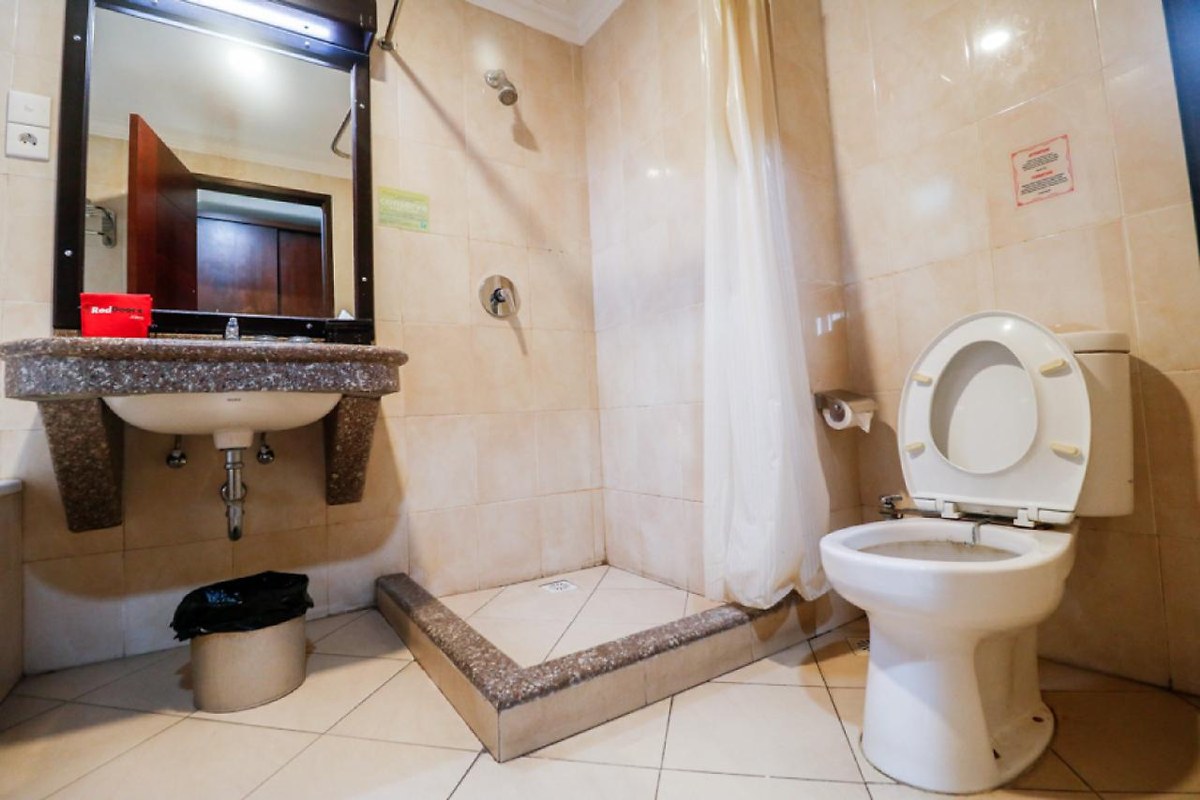 REDDOORZ PREMIUM @ BUKIT DAMAI INDAH photo 2