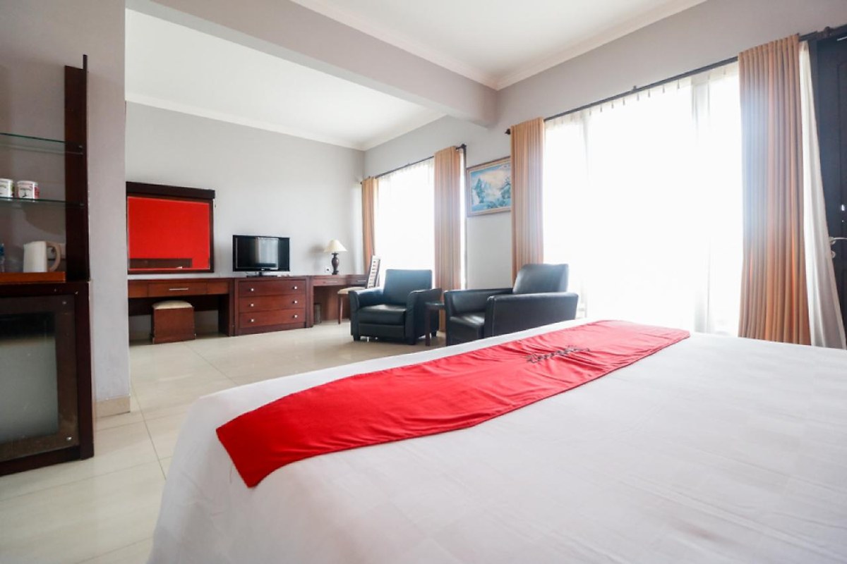 REDDOORZ PREMIUM @ BUKIT DAMAI INDAH photo 3