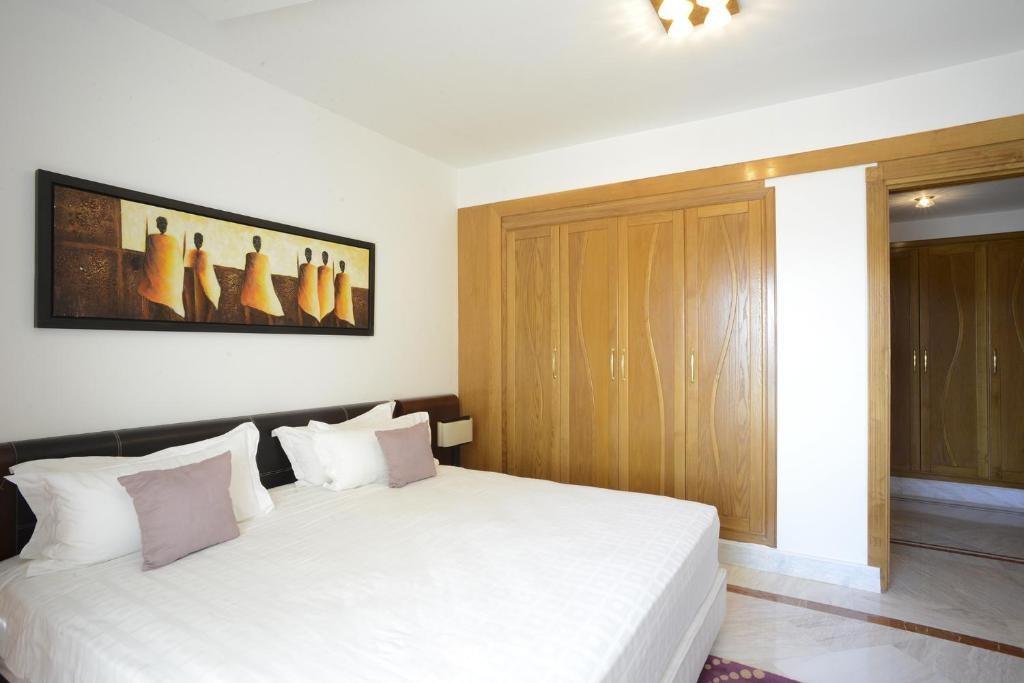 THE PENTHOUSE SUITES HOTEL photo 4