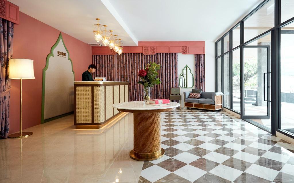 56 Surawong Hotel