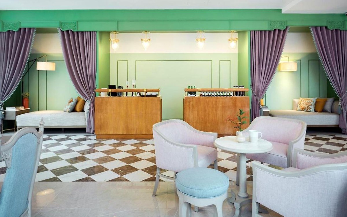 56 Surawong Hotel photo 3