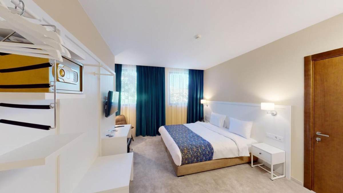 EPIGRAPH TOWN HOTEL photo 2