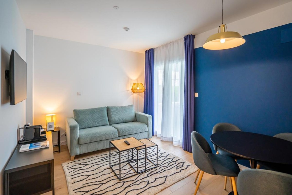 ABBA APARTAMENTS PLAYA DE GROS SAN SEBASTIAN photo 2