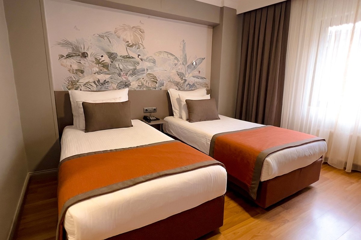 OTEL BENLER photo 2