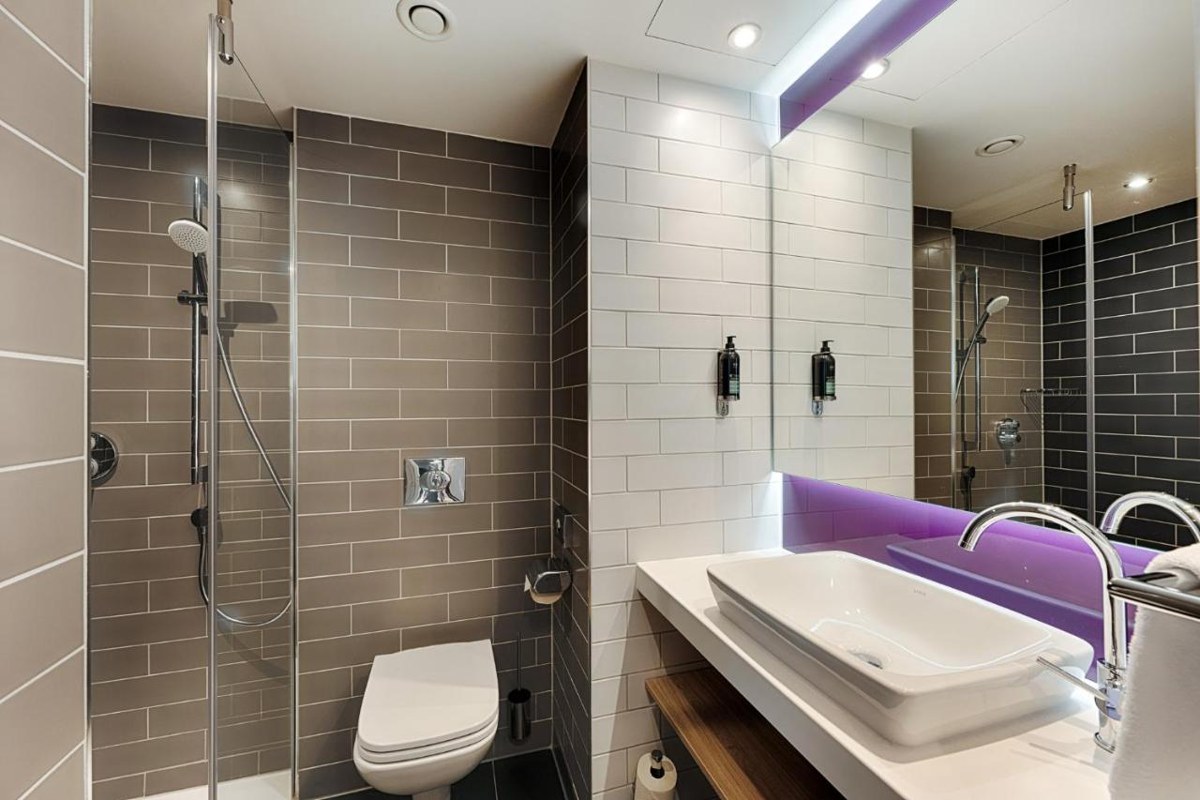 Premier Inn Premier Inn Frankfurt Westend photo 2