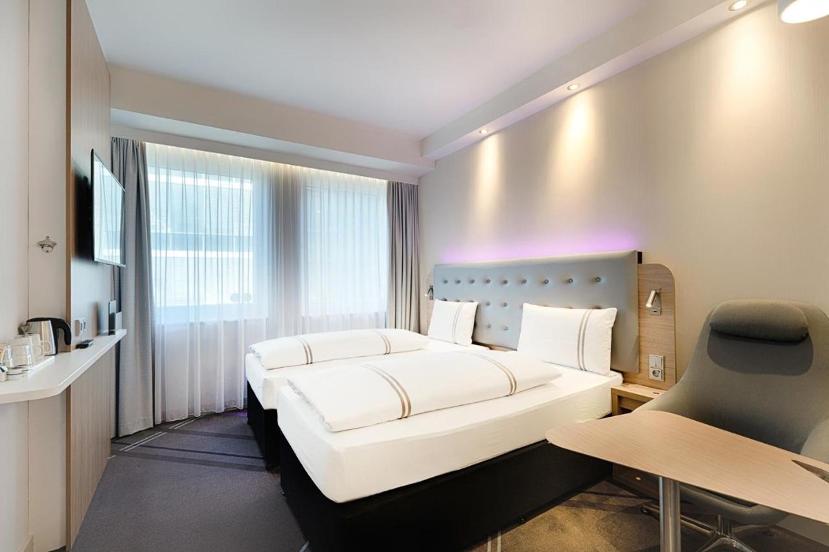 Premier Inn Premier Inn Frankfurt Westend photo 4