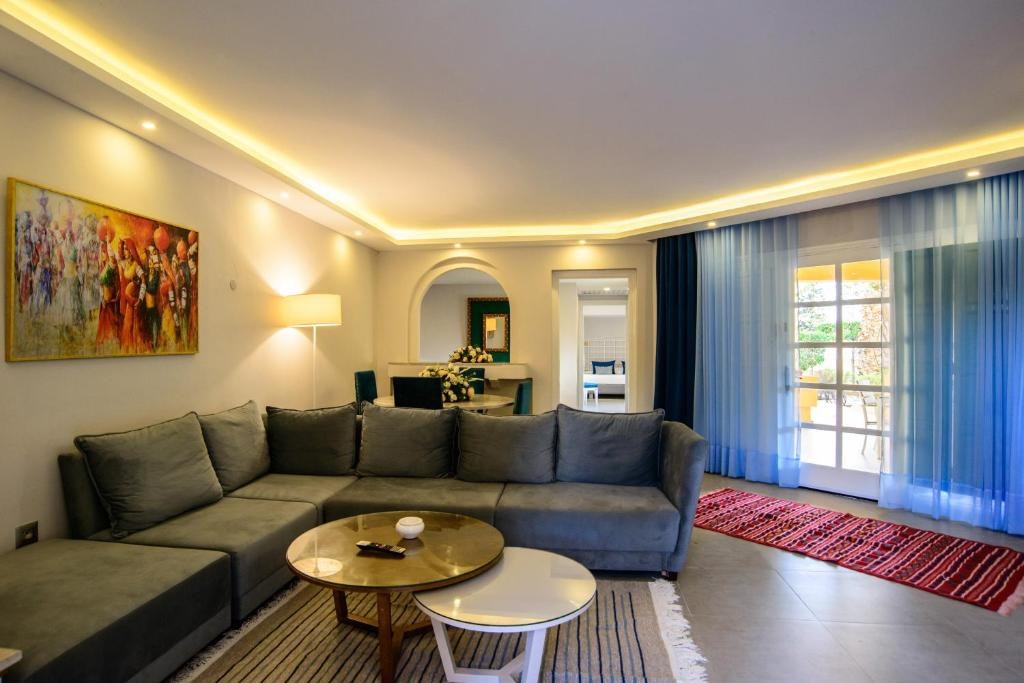 SUITE HTL LES CHARMILLES & SPA photo 3