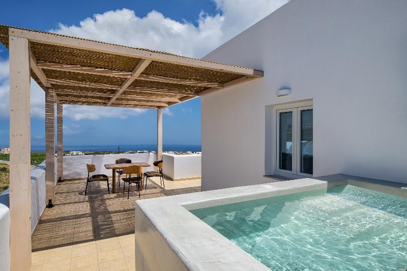 Aelia Luxury Suites photo 3