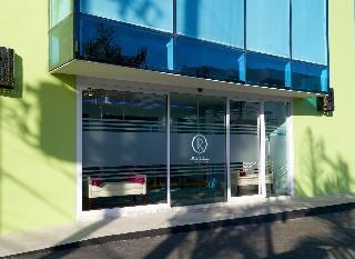 R Hotel Kingston photo 1