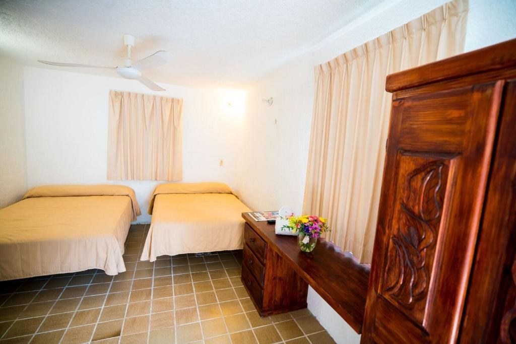 Ahava Hotel photo 4