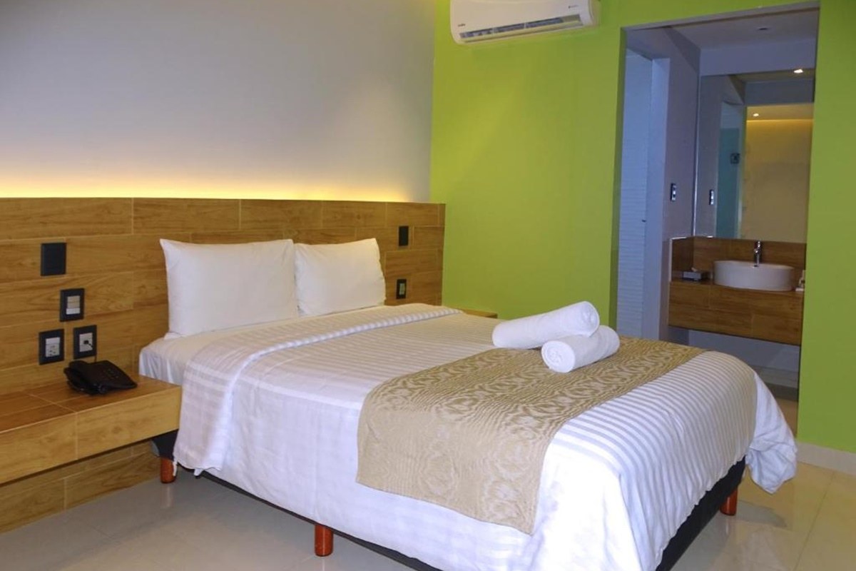 KAVIA PLUS HOTEL photo 1