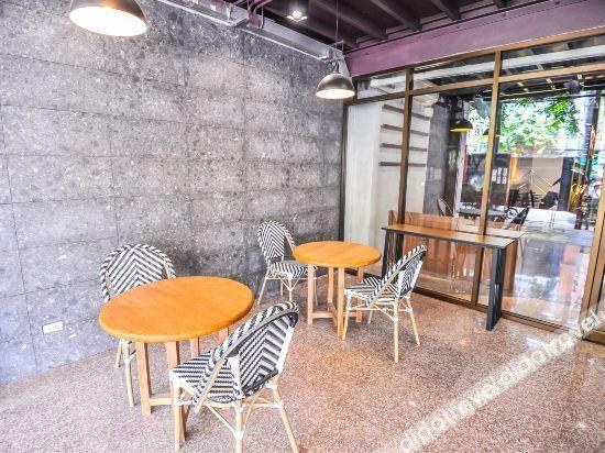 7 days Premium Hotel at Icon SiamStation photo 2