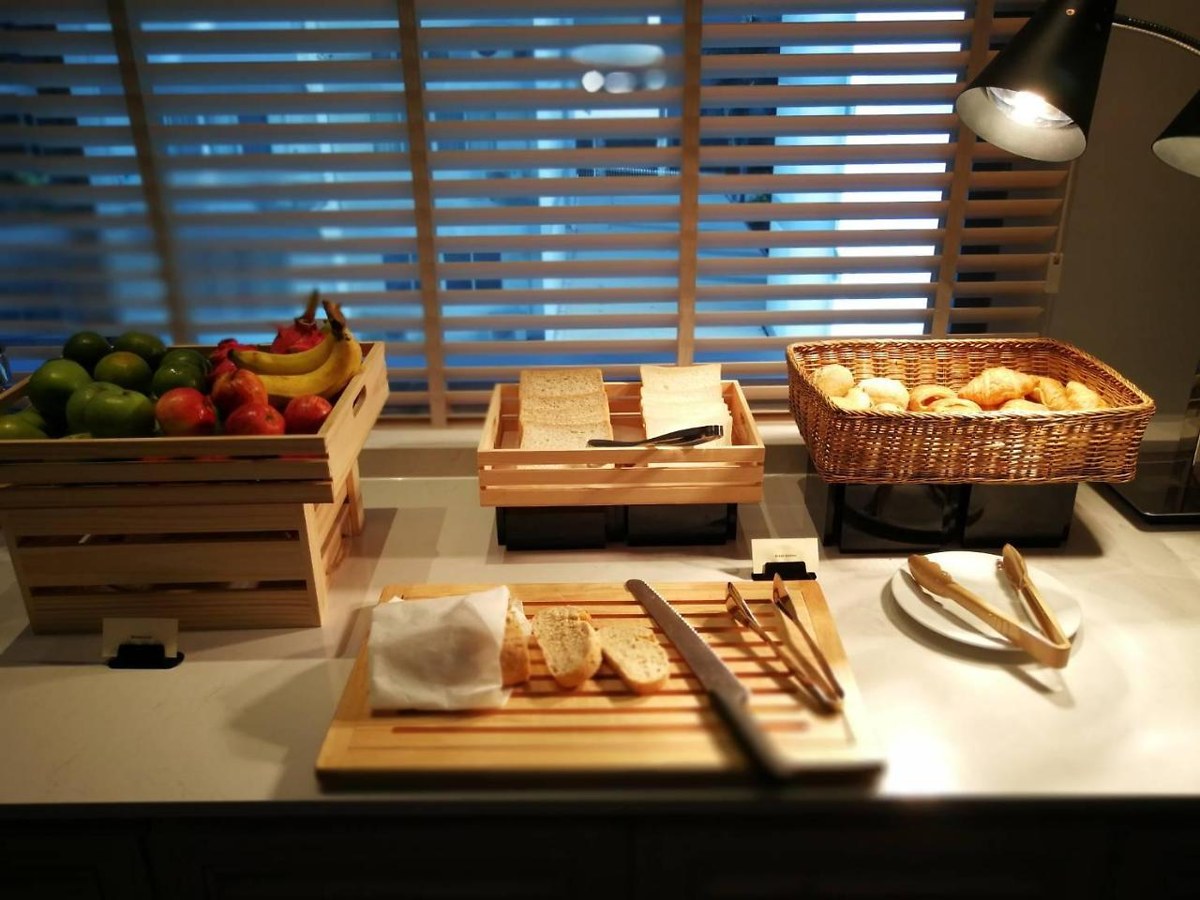 Hyatt Place Bangkok Sukhumvit 24 photo 1