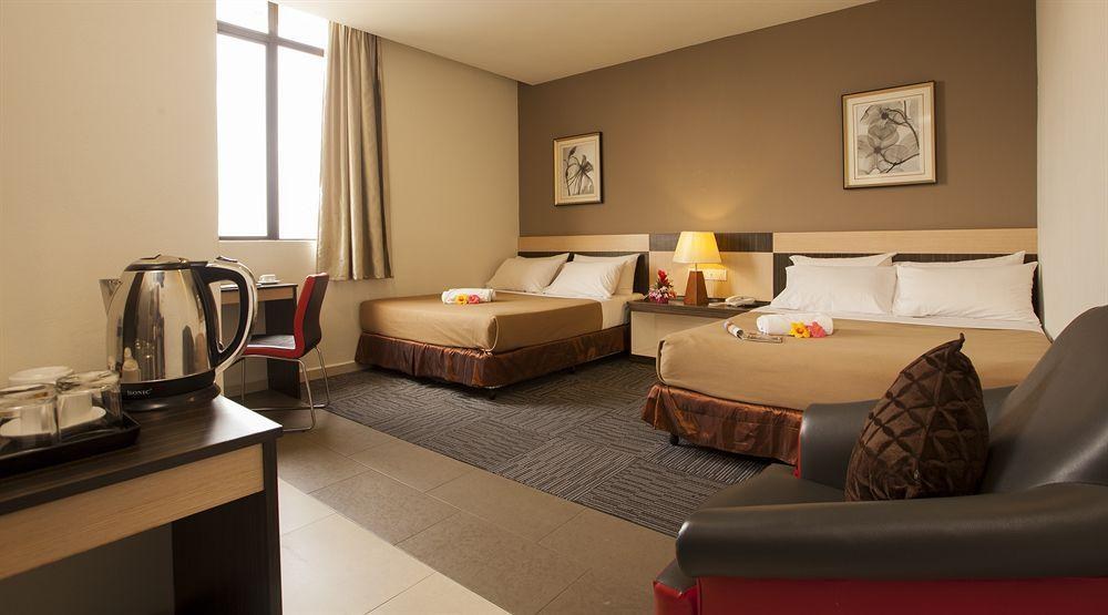 Leo Express Hotel photo 1