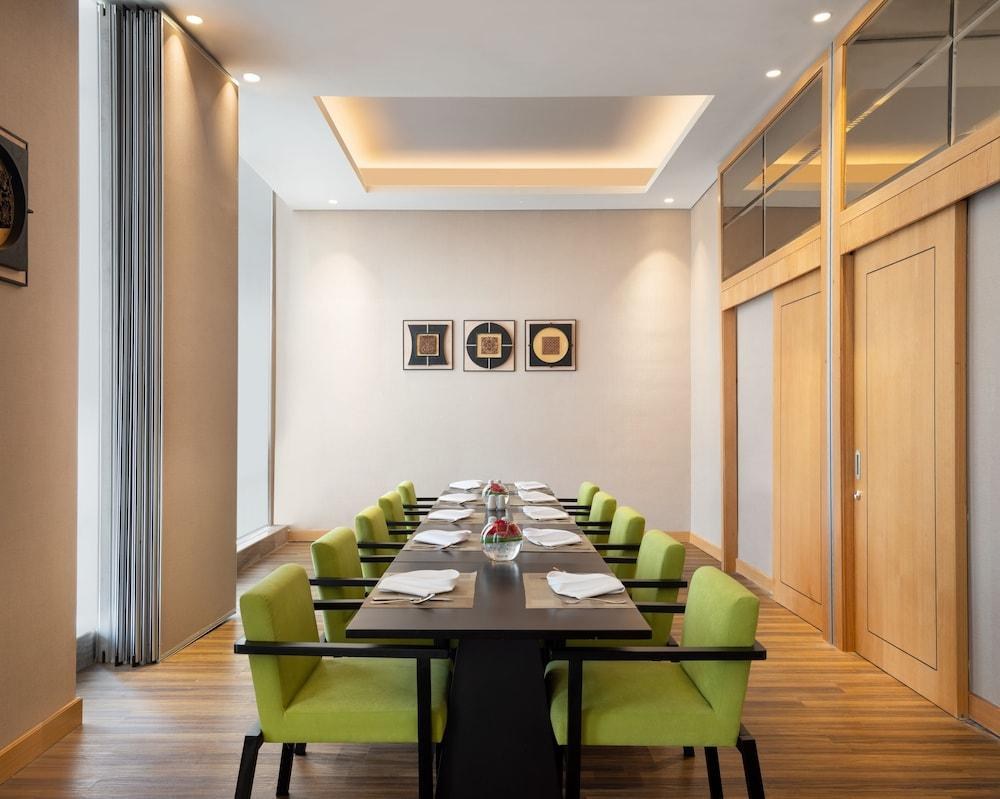 Holiday Inn & Suites Jakarta Gajah Mada by IHG photo 4