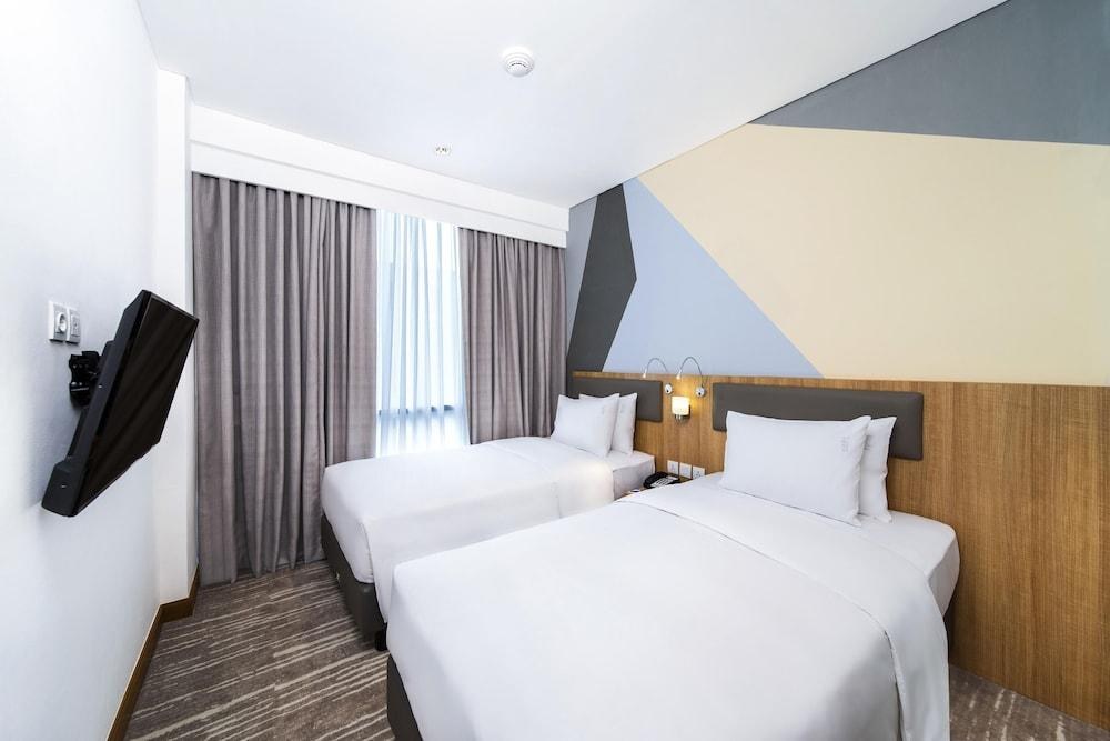 Holiday Inn Express Jakarta Matraman by IHG photo 2