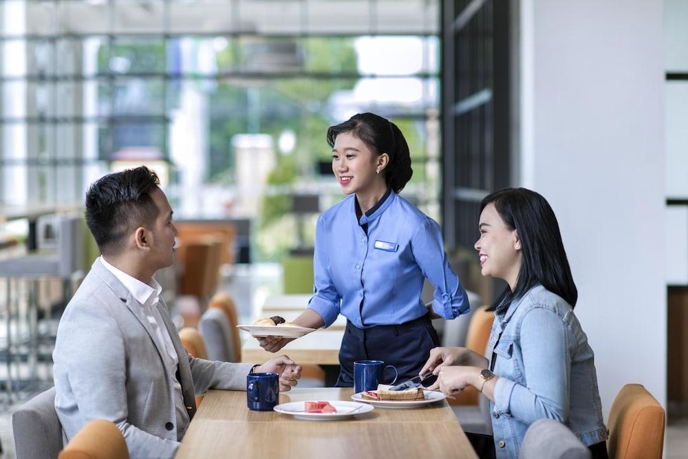 Holiday Inn Express Jakarta Matraman by IHG photo 4