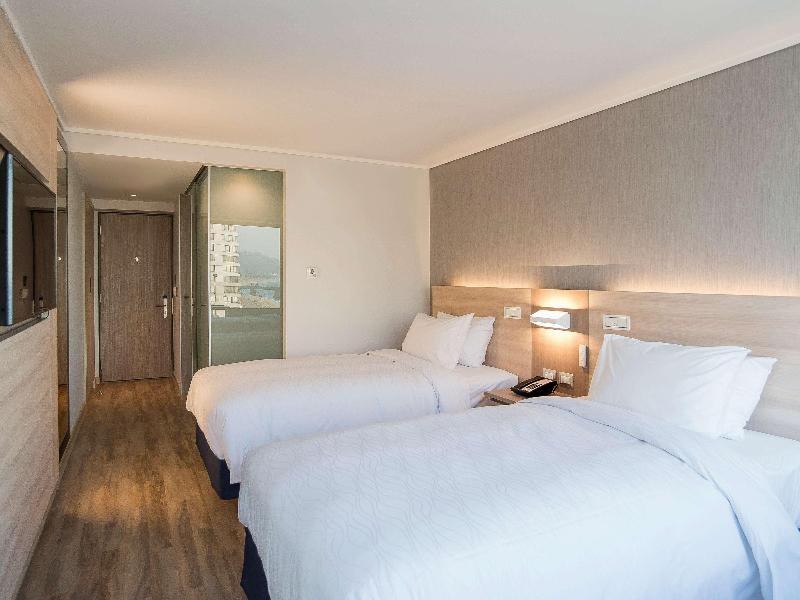 Pullman Vina del Mar San Martín (Ex Atton) photo 1