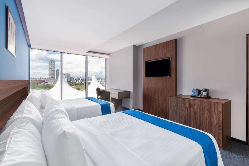 Wyndham Puebla Angelopolis photo 4