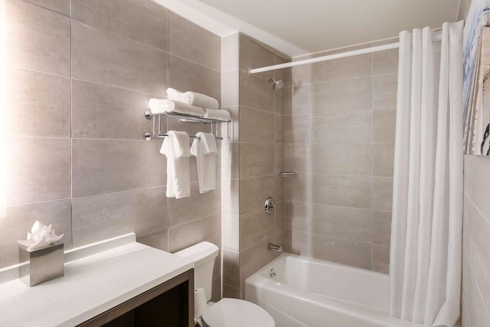 Best Western Plus Executive Residency Bronx photo 2
