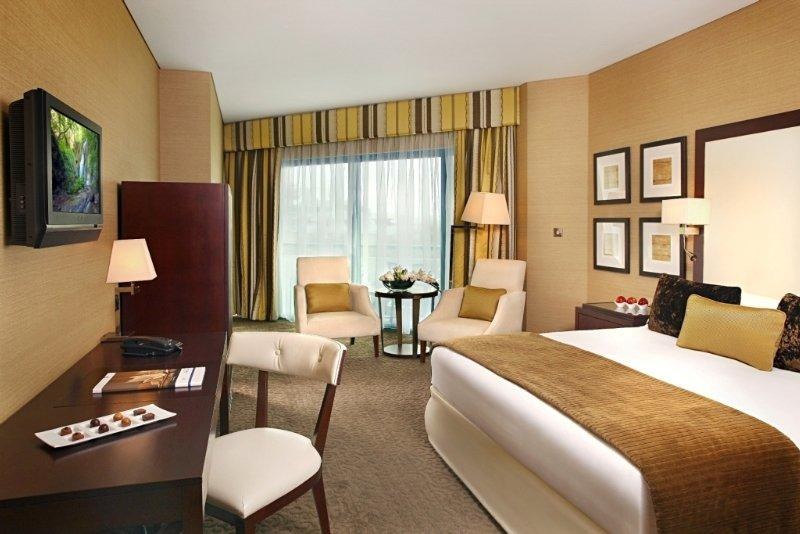 Mövenpick Dubai Grand Al Bustan photo 2