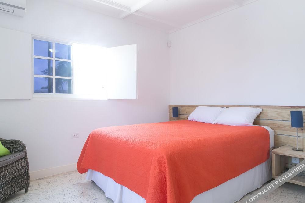 Pauline's Apartments