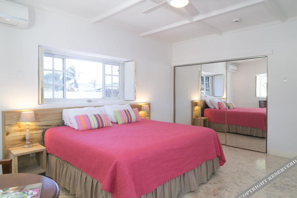 Pauline's Apartments photo 4