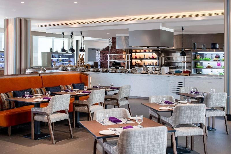 DoubleTree by Hilton Riyadh Financial District photo 1