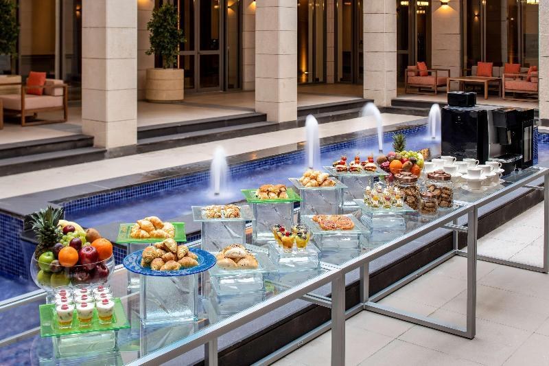 DoubleTree by Hilton Riyadh Financial District photo 2