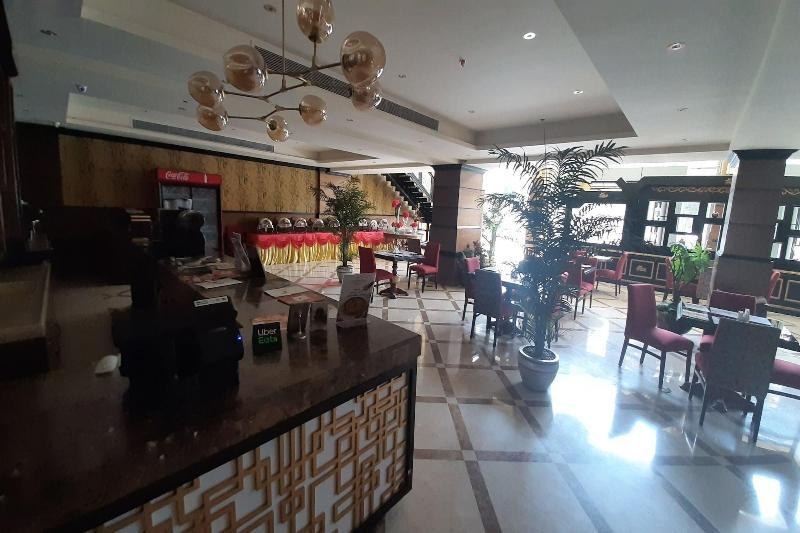 Capital O 549 The Blue Rose Hotel photo 1
