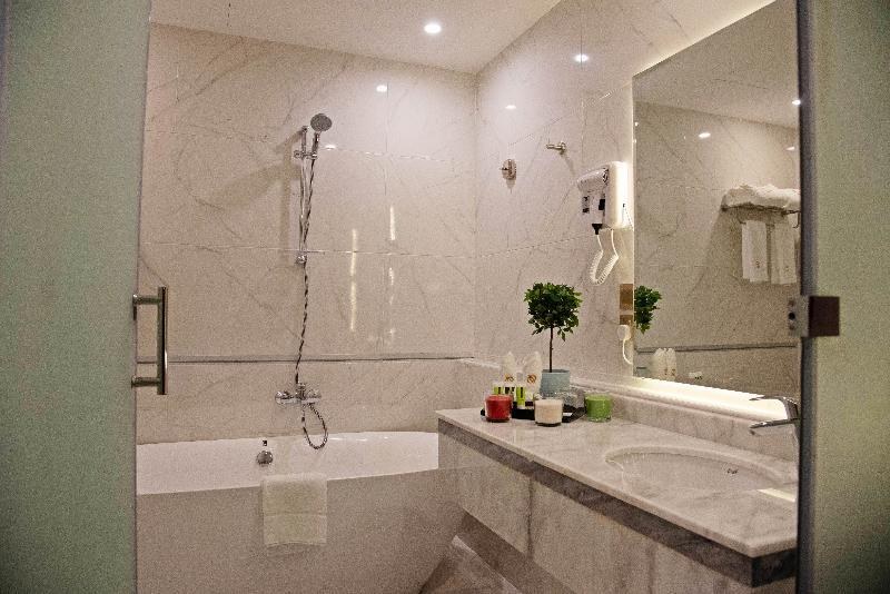 Emerald Hotel photo 1