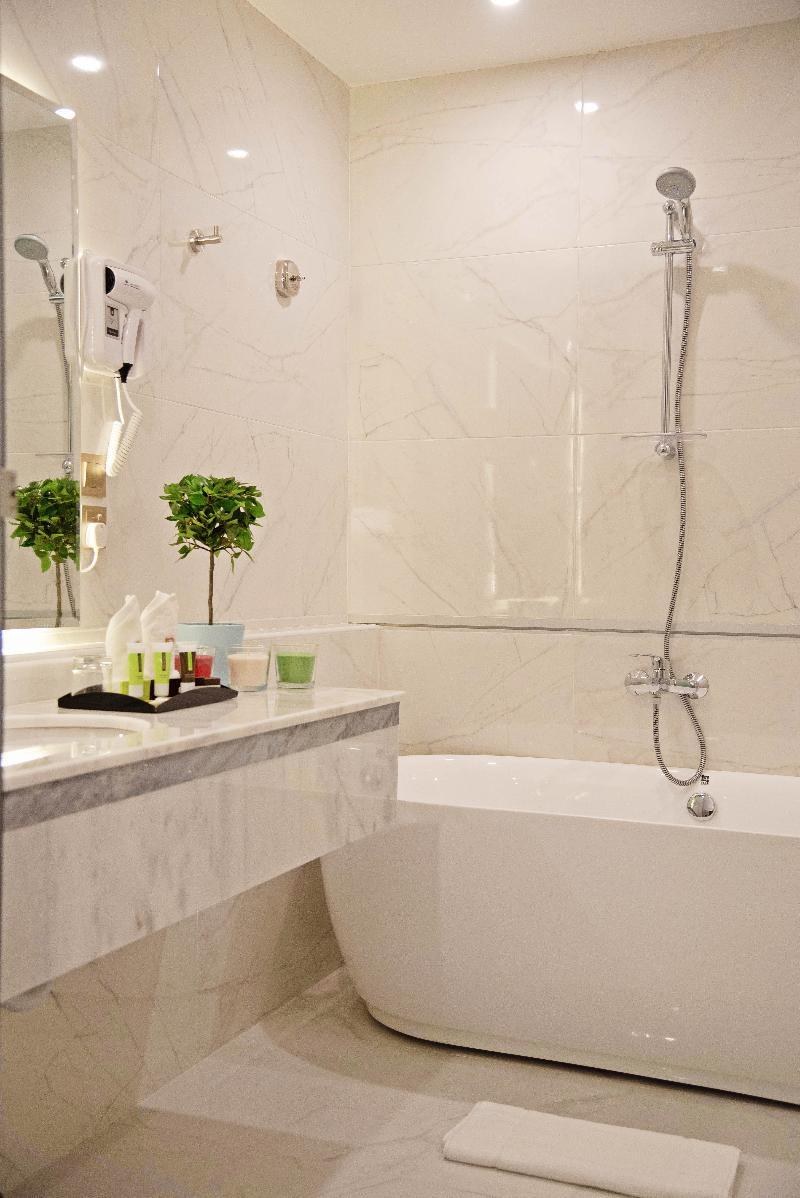 Emerald Hotel photo 3