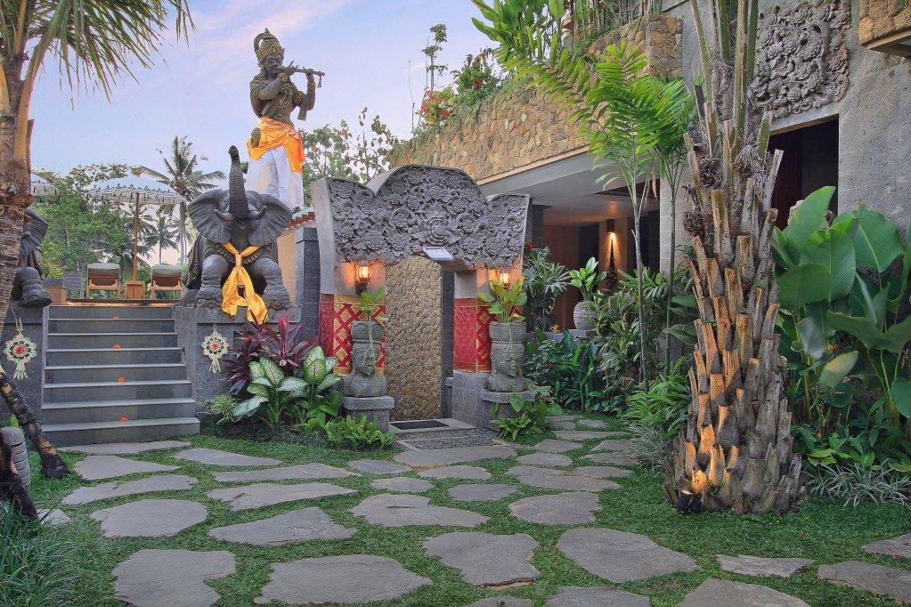 The Sankara Suites & Villa photo 2