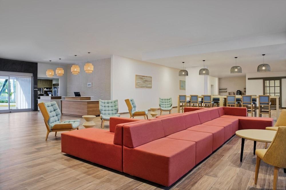 RESIDENCE INN PLAYA DEL CARMEN photo 1