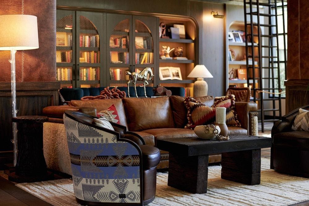 Hotel Drover, Autograph Collection photo 2