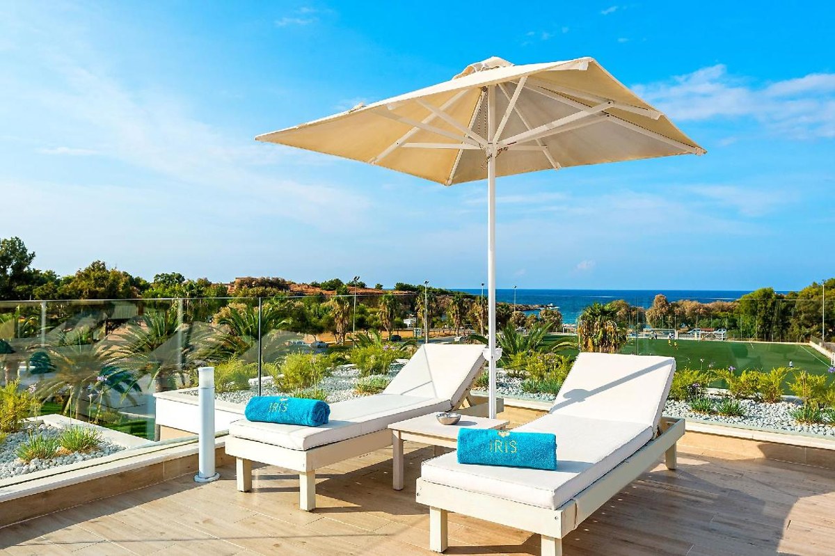 Airis Boutique & Suites - Adults Only photo 1