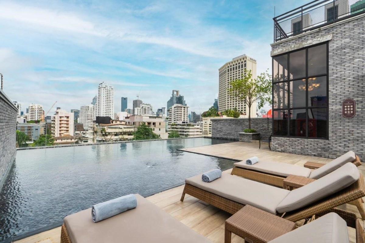 THE COACH HOTEL SUKHUMVIT / ASOK BTS BANGKOK BY COMPASS HOSPITALITY