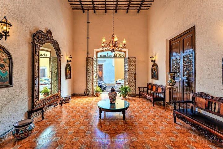 Hotel Santa Lucía photo 2