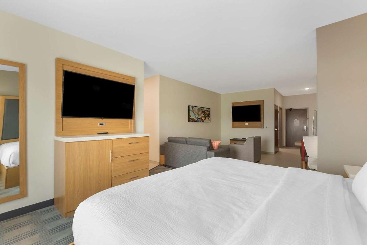 Best Western Plus Coralville Hotel photo 4
