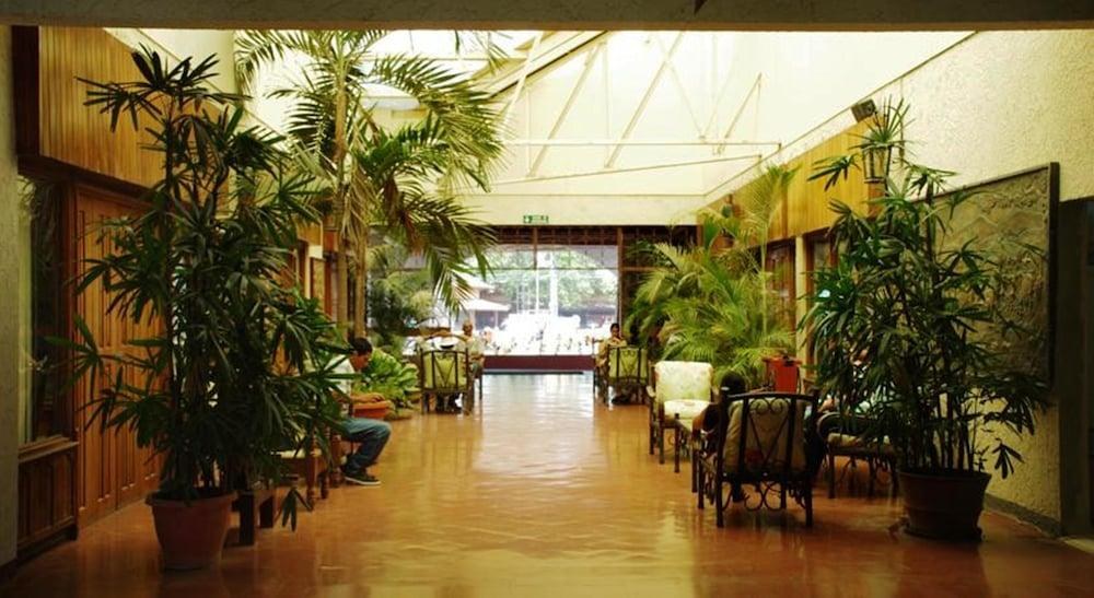 Hotel Boyeros photo 2