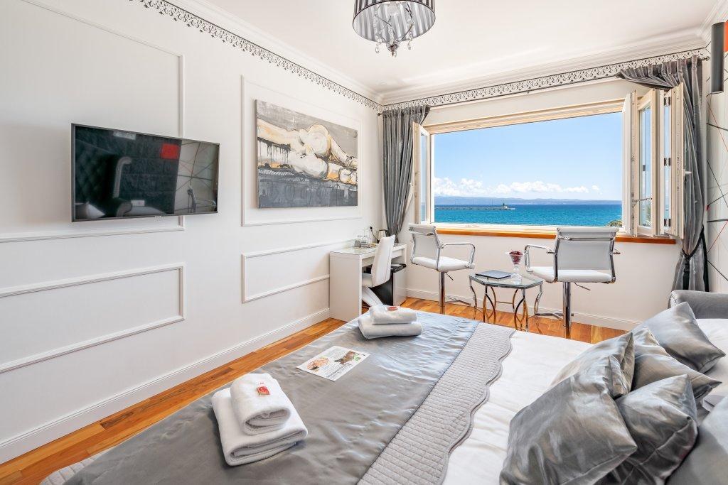 Galeria Valeria Seaside Downtown - MAG Quaint & Elegant Boutique Hotel photo 1
