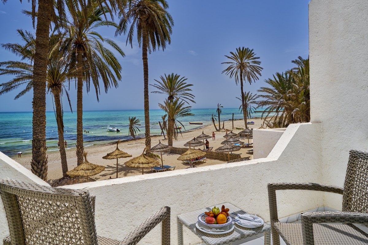 HARI CLUB BEACH RESORT photo 4