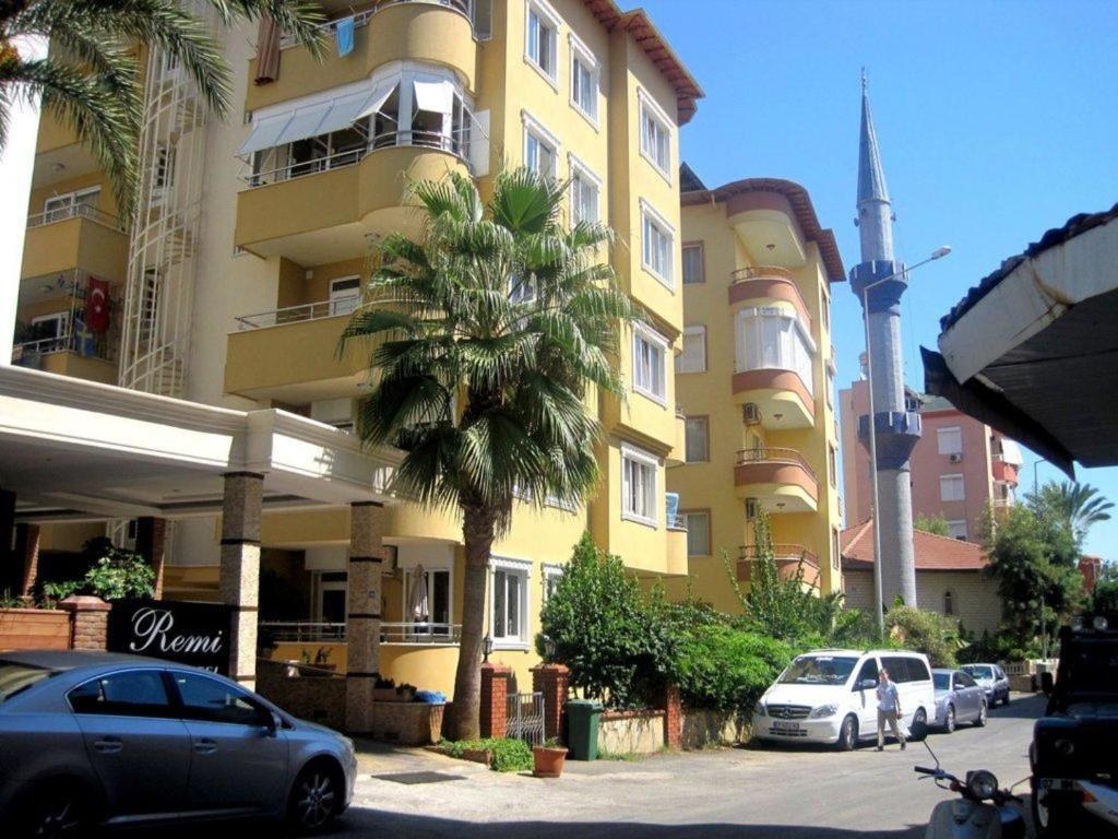 REMI HOTEL