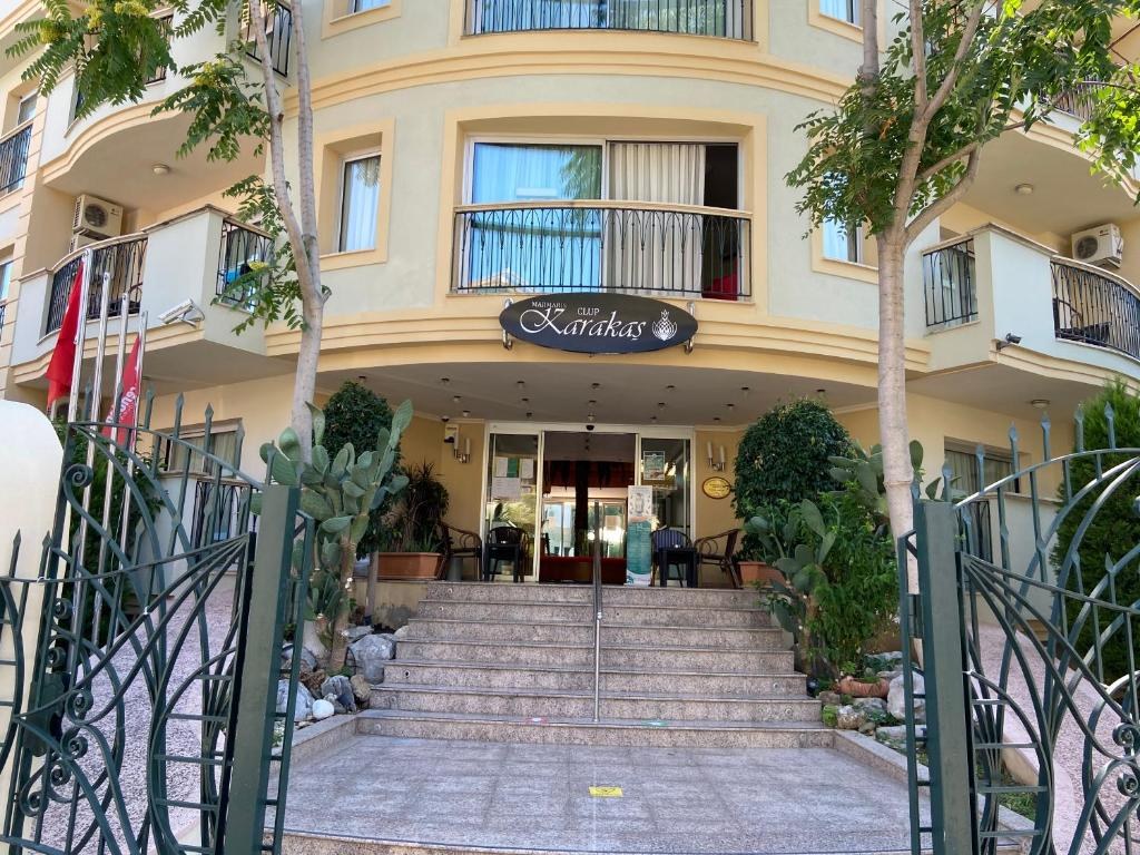 CLUB KARAKAS
