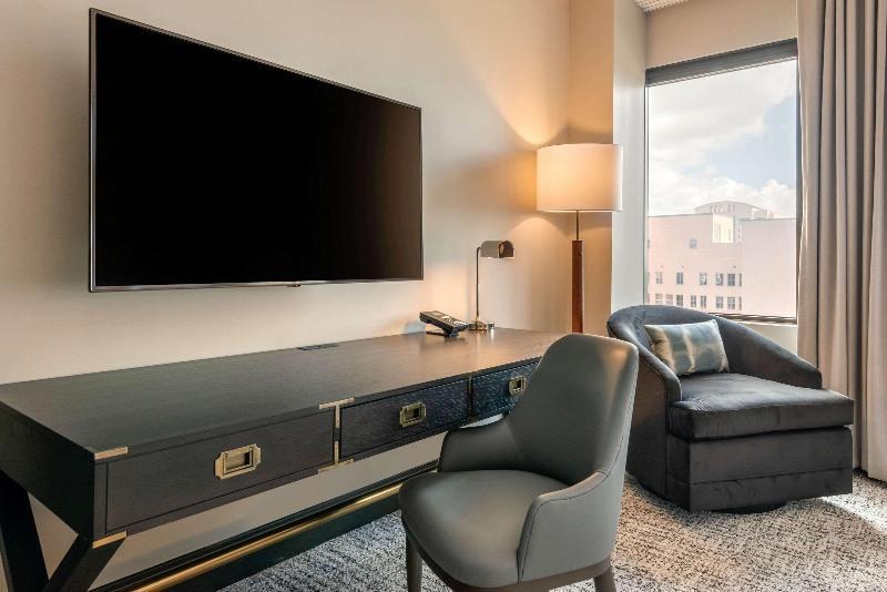 Cambria Hotel Houston Downtown Convention Center photo 4