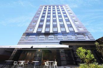 Quintessa Hotel Osaka-Shinsaibashi Comic & Books